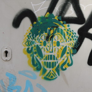 Stencil, Totem, grüngelb, Landsberger15_MG_5831