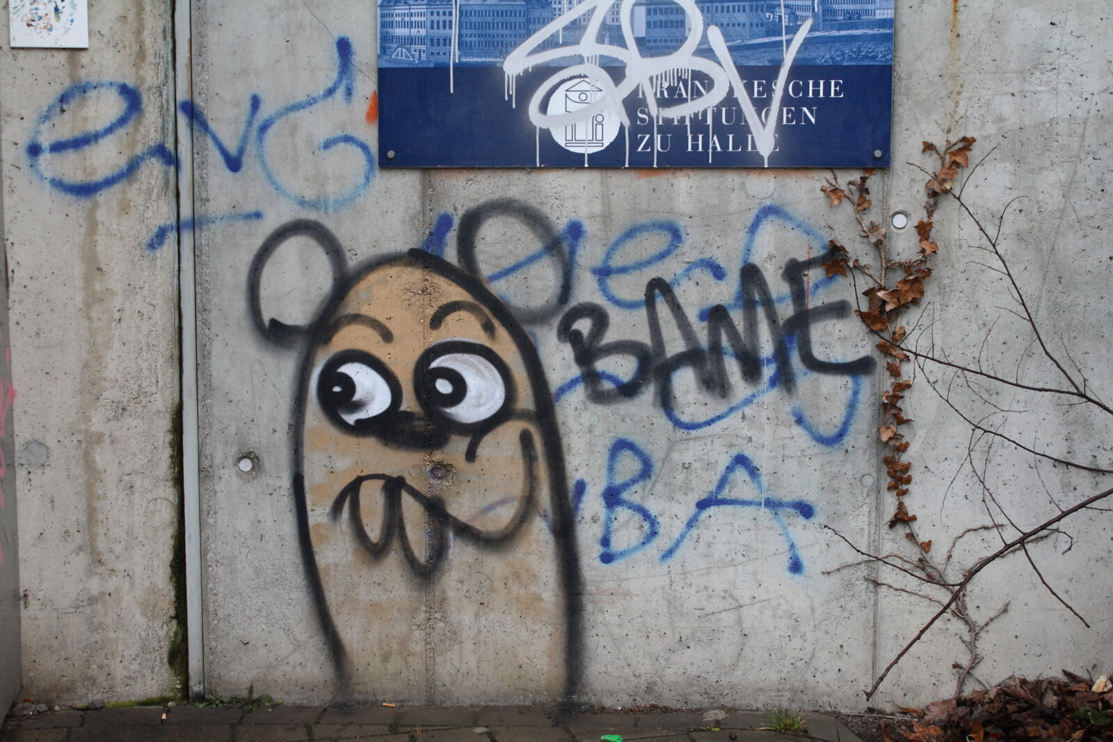Graffiti bildlich: Ratte oder was?