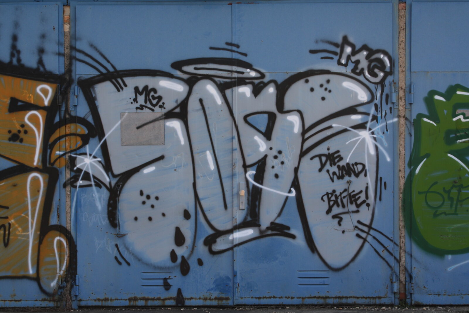 Garagentor 2: Die Wand bitte ...