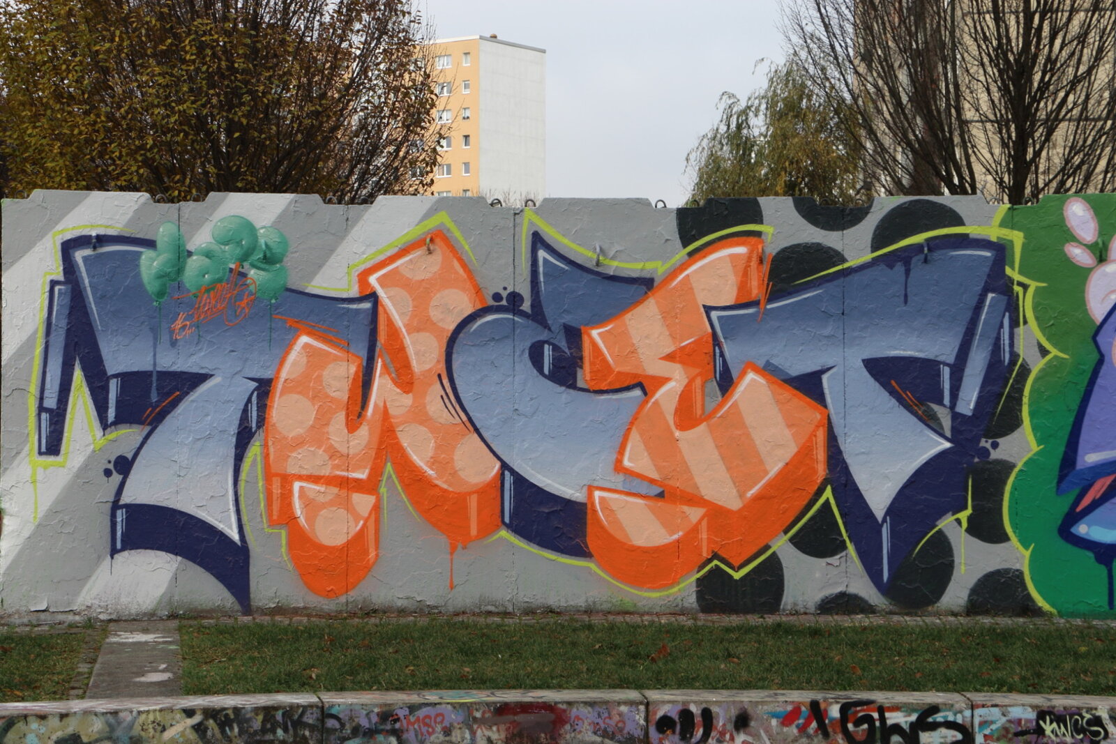 Ernst-Haeckel-Weg (81): TWEET, RICO, ENJOY