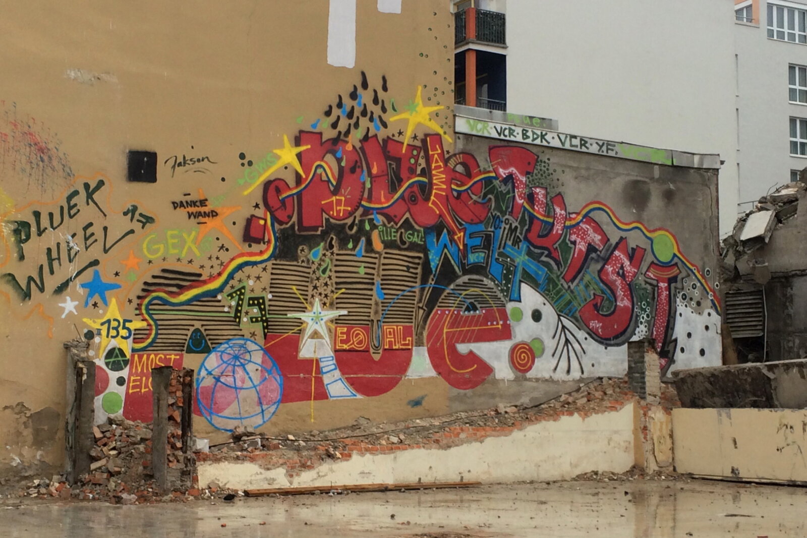 Leipziger Straße am Riebeckplatz: Danke Wand :-)