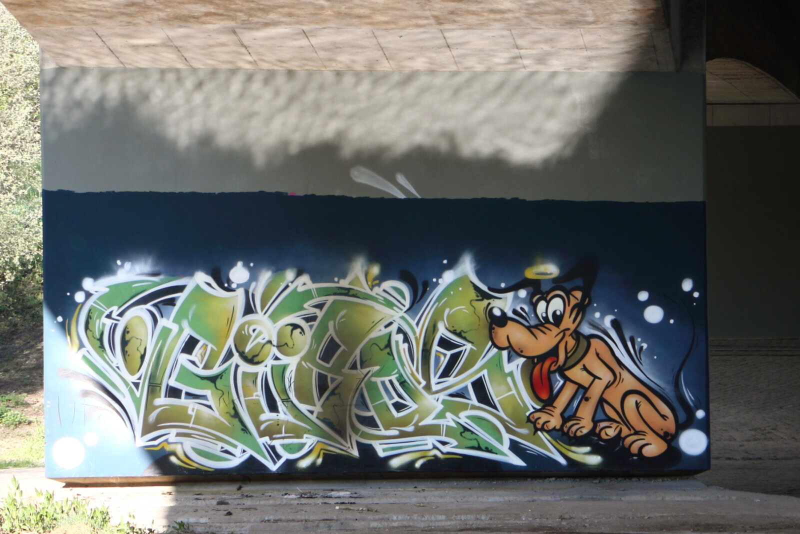 GÜROS und Pluto, Ost_IMG_5213v