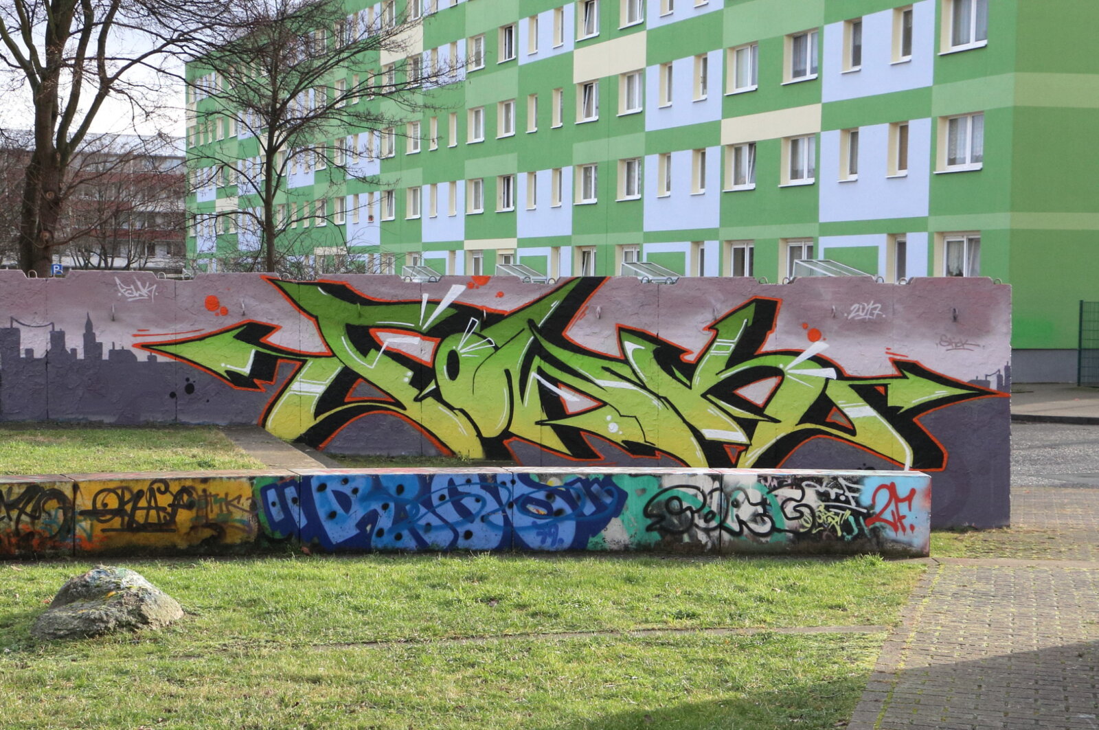 Ernst-Haeckel-Weg Halle-Neustadt, gesammelte Werke Jan. 2018
